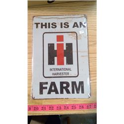 IH FARM - REPRODUCTION TIN SIGN (NEW)
