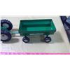 Image 2 : ERTL GREEN GIANT TRACTOR AND TRAILER MODEL