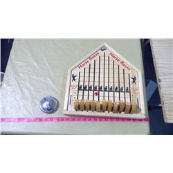 HORSE RACING GAME AND CASE RADIATOR CAP