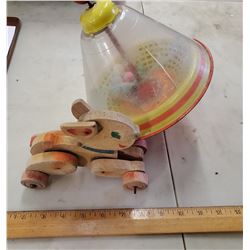 LOT OF 2 VINTAGE TOYS - WOODEN PULL BUNNY AND TOP
