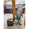 Image 3 : LOT OF VINTAGE TOYS - METAL WINDUP BUNNY (WORKS), RUBIKSCUBE, ETC.