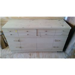 6 Drawer Dresser (L19", W19", H31")