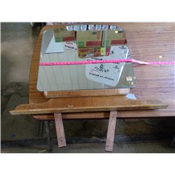 Mirror w/broken brace