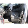 Image 6 : 2001 - CHRYSLER TOWN AND COUNTRY