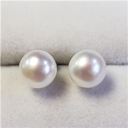 Silver Fresh Water Pearl Earrings (~weight 1.8g), Suggested Retail Value $40