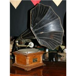 Victor II Phonograph