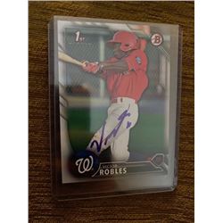Victor Robles on card auto