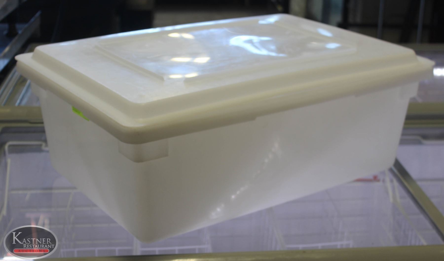 FOOD GRADE BIN 26" X 18" X 9" HIGH REVERSIBLE LID