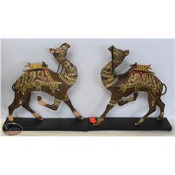 BAILIFF SEIZURE: LOT OF 2 METAL CAMEL ORNAMENTS