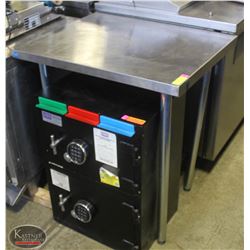 24" STAINLESS STEEL WORKTABLE