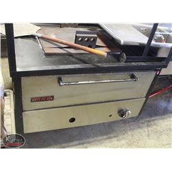 MKE SINGLE DOOR NATURAL GAS PIZZA OVEN WITH STAND