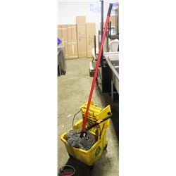 BAILIFF SEIZURE: RUBBERMAID MOP BUCKET W/ WRINGER