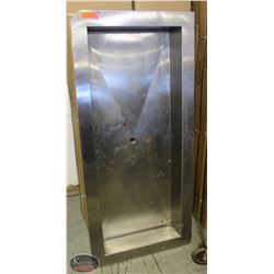 BAILIFF SEIZURE: S/S DROP IN COLD WELL W/ DRAIN