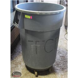 44L RUBBERMAID BIG BRUTE WASTE BIN W/ WHEEL DOLLY