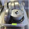 Image 1 : LOT OF ASSORTED BAKING PANS & ACCESSORIES