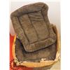 Image 1 : BOX OF NEW DOG BEDS
