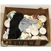 Image 1 : BOX OF NEW MUGS AND SOCKS