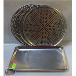 LOT OF BAKING PANS INCL. 2 HALF-SIZE BUN PANS, AND