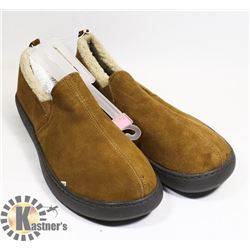 NEW MOSSIMO MENS SLIPPERS GENUINE