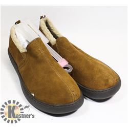 NEW MOSSIMO MENS SLIPPERS GENUINE