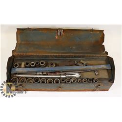 TOOL BOX OF HEAVY DUTY SOCKETS