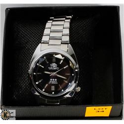 NEW ORIENT WATCH 21 JEWEL QUARTZ MOVEMENT WATER