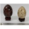 Image 1 : PAIR OF POLISHED STONE EGGS WITH STAND