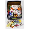 Image 1 : BOX WITH HUNDREDS OF BUTTONS, MANY SPORTS CAMEO.