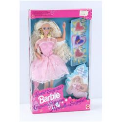 LOCKET SURPRISE BARBIE.