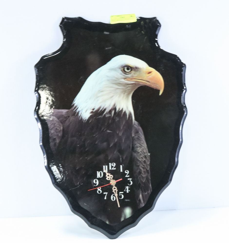 WOOD ARROWHEAD SHAPED EAGLE CLOCK 15 X 22