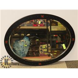MEDIUM OVAL MIRROR.