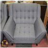 Image 2 : LIGHT GREY FABRIC 81" SOFA, 63" LOVESEAT AND 42"