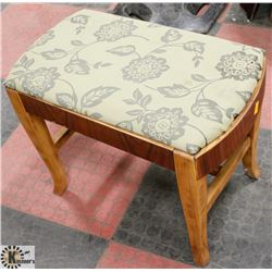 WOOD STOOL.