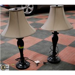 PAIR OF TABLE LAMPS