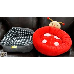 LOT OF 2 DOG BEDS