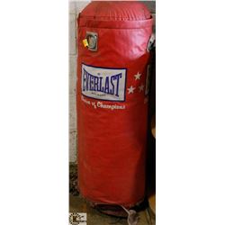 VINTAGE EVERLAST PUNCHING BAG