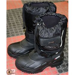 PAIR OF MEN'S BAFFIN POLAR PROVEN WINTER