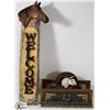 Image 1 : PAIR OF HORSE THEMED HOME DECOR ITEMS