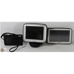 2 TOM TOMS NO CORDS AND 1 DIGITAL CAMERA.