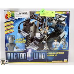 DOCTOR WHO CYBERMAN CONVERSION CHAMBER SET.
