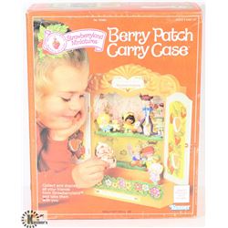 STRAWBERRY SHORTCAKE BERRY PATCH CARRY CASE