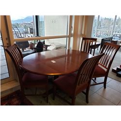 Dining Room Table & 4 Chairs C