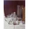 Image 3 : Large assortment of glass vases A