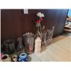 Image 5 : Large assortment of glass vases A