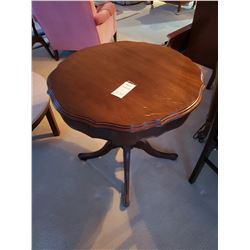 Clasic Style Wood Occasional Table with 1 drawer C