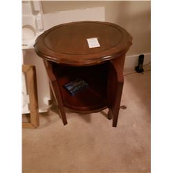 Round Beside Table B