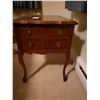 Image 1 : Classic Style End Table B