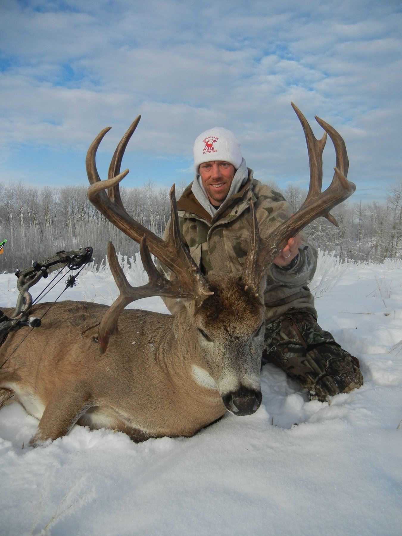 6 Day Alberta Whitetail Hunt For 1 In 2020 Or 2021 Bow Only Zone With 6-day-alberta-whitetail-hunt-for-1-in-2020-or-2021-bow-only-zone-with