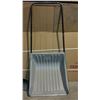 Image 1 : Large Shovel