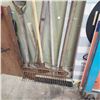 Image 2 : BUNDLE OF GARDEN TOOLS